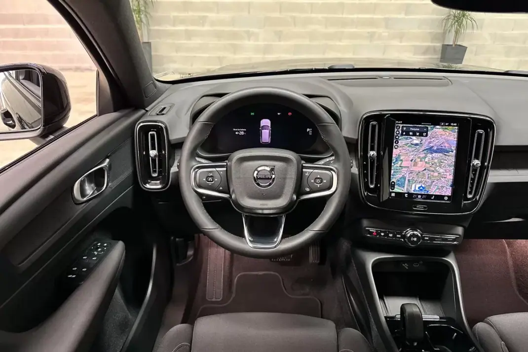Volvo XC 40 2022 - 27950 EUR, 53768 km - AUTO.MOTO.pt - 53768km - foto 45 de 52