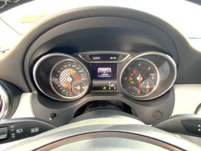 Mercedes-Benz A 200 2016 - 19990 EUR, 118744 km - AUTO.MOTO.pt - 118744km - foto 9 de 14