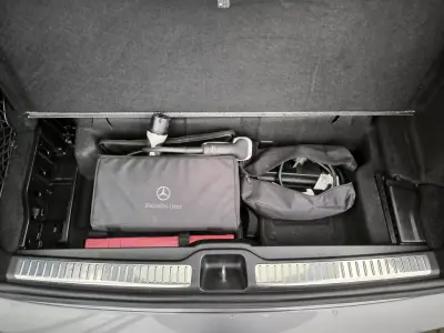 Mercedes-Benz GLC 300 2020 - 36950 EUR, 97454 km - AUTO.MOTO.pt - 97454km - foto 8 de 42