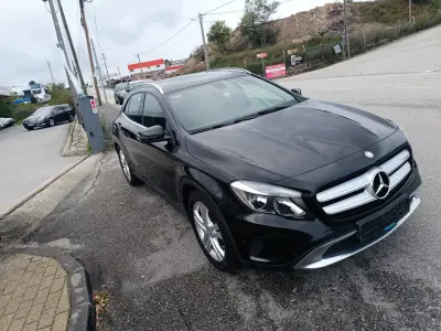 Mercedes-Benz GLA 180 2015 - 22500 EUR, 120000 km - AUTO.MOTO.pt - 120000km - foto 7 de 28