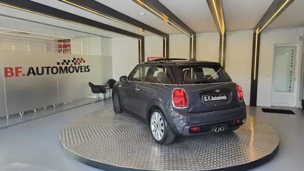 MINI Cooper 2019 - 25500 EUR, 96321 km - AUTO.MOTO.pt - 96321km - foto 3 de 53
