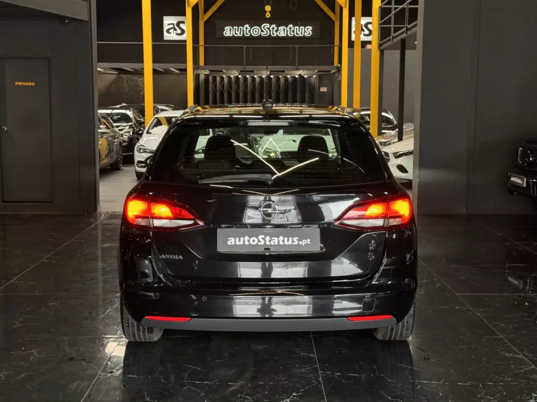 Opel Astra Sports Tourer 2022 - 15490 EUR, 84400 km - AUTO.MOTO.pt - 84400km - foto 12 de 34