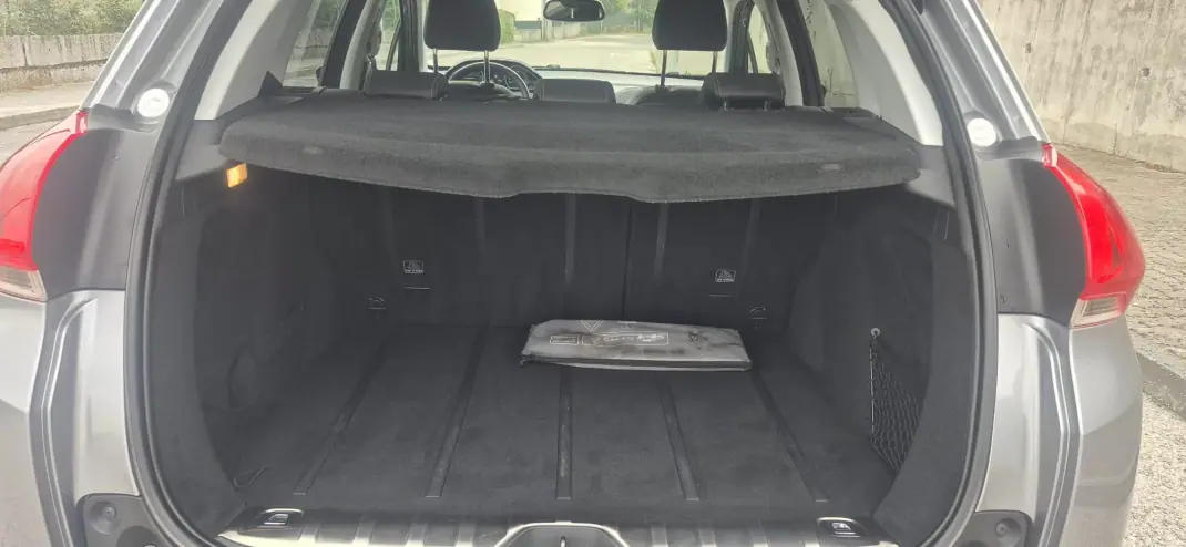 Peugeot 2008 2015 - 10750 EUR, 51000 km - 51000km - foto 23 de 26