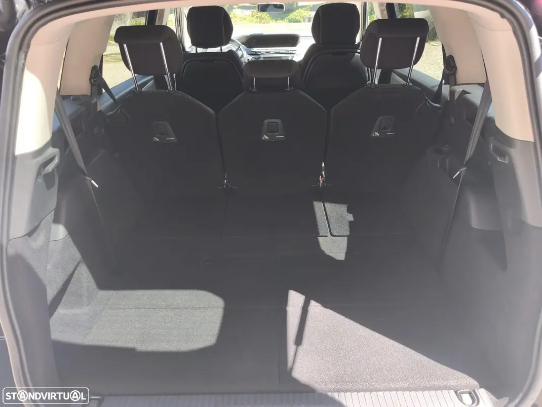 Citroën Grand C4 Spacetourer 2020 - 16300 EUR, 106000 km - 106000km - foto 12 de 13