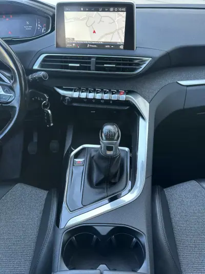 Peugeot 3008 2018 - 14900 EUR, 240000 km - 240000km - foto 52 de 62