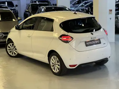 Renault Zoe 2020 - 15990 EUR, 67000 km - 67000km - foto 13 de 32