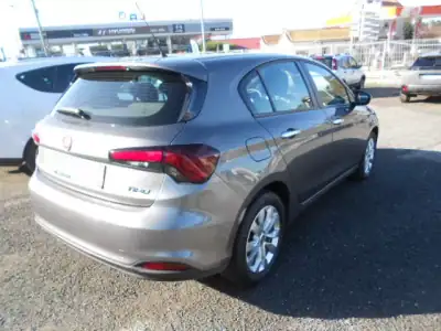Fiat Tipo 2017 - 12900 EUR, 79826 km - AUTO.MOTO.pt - 79826km - foto 4 de 10