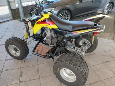 Suzuki LT-Z 2010 - 8950 EUR, 0 km - AUTO.MOTO.pt - foto 2 de 15