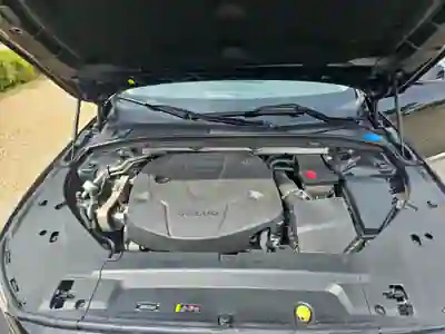 Volvo S90 2018 - 30000 EUR, 85000 km - AUTO.MOTO.pt - 85000km - foto 4 de 13