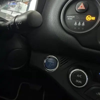 Toyota Yaris 2020 - 18950 EUR, 77356 km - AUTO.MOTO.pt - 77356km - foto 19 de 28