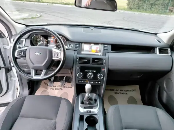 Land Rover Discovery Sport 2017 - 17490 EUR, 112912 km - AUTO.MOTO.pt - 112912km - foto 25 de 26