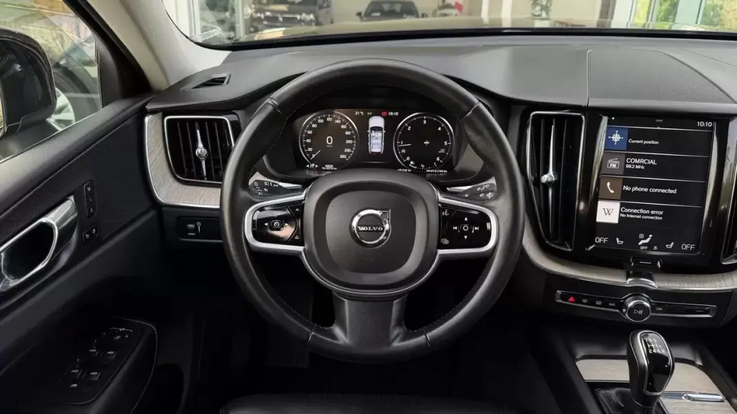 Volvo XC 60 2020 - 34999 EUR, 59321 km - AUTO.MOTO.pt - 59321km - foto 13 de 38
