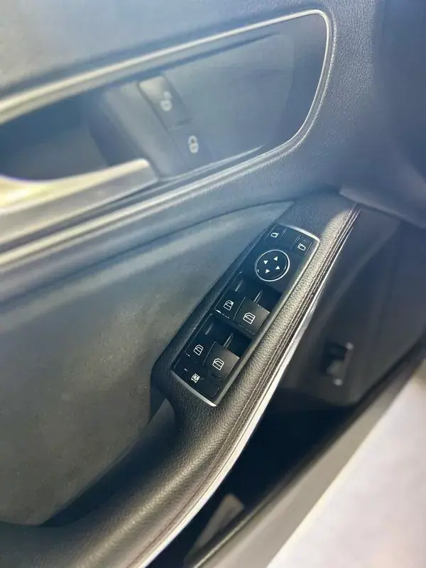 Mercedes-Benz CLA 220 2017 - 22500 EUR, 209125 km - AUTO.MOTO.pt - 209125km - foto 15 de 33