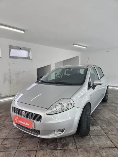 Fiat Grande Punto 2010 - 6000 EUR, 161462 km - AUTO.MOTO.pt - 161462km - foto 7 de 35