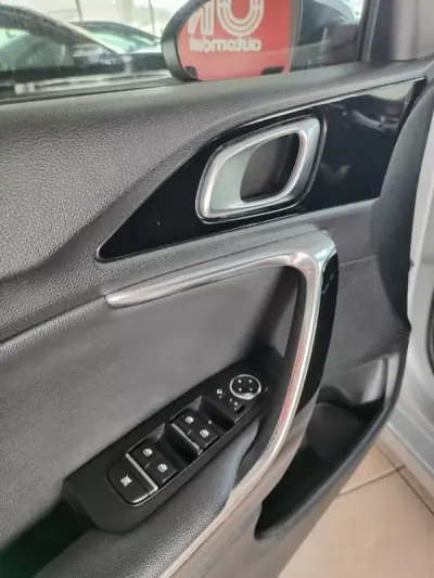 Kia Ceed SW 2019 - 18250 EUR, 70500 km - AUTO.MOTO.pt - 70500km - foto 22 de 35