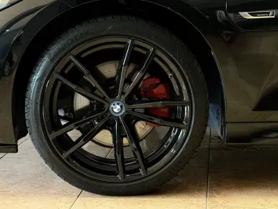 BMW 330e 2023 — foto 6 de 26