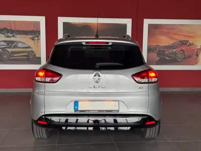 Renault Clio Sport Tourer 2016 - 10990 EUR, 88915 km - AUTO.MOTO.pt - 88915km - foto 10 de 19