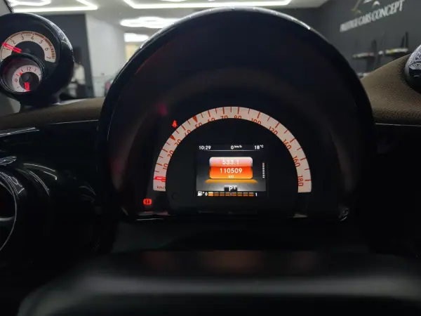 Smart ForTwo Coupé 2018 - 12450 EUR, 110509 km - AUTO.MOTO.pt - 110509km - foto 24 de 33