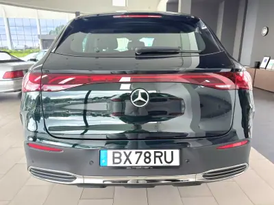 Mercedes-Benz EQE 2024 — foto 5 de 44