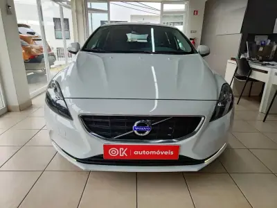 Volvo V40 2013 - 7750 EUR, 298000 km - AUTO.MOTO.pt - 298000km - foto 3 de 36
