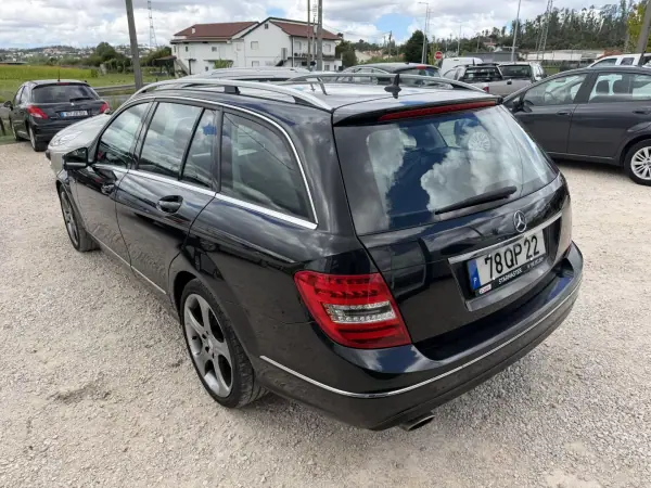 Mercedes-Benz C 250 2011 - 9870 EUR, 355230 km - AUTO.MOTO.pt - 355230km - foto 8 de 19