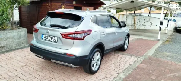 Nissan Qashqai 2021 - 23900 EUR, 67251 km - 67251km - foto 6 de 12