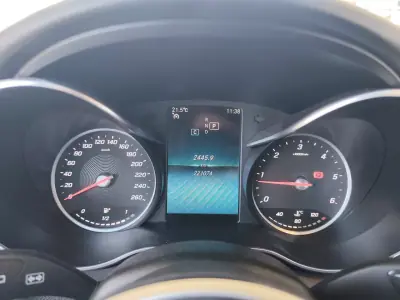 Mercedes-Benz C 180 2018 - 20990 EUR, 221000 km - AUTO.MOTO.pt - 221000km - foto 14 de 18