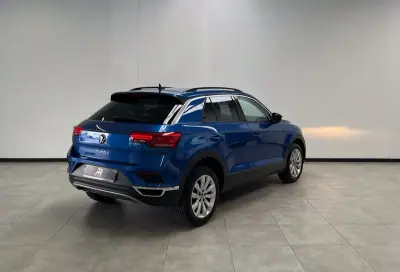 Volkswagen T-Roc 2021 - 15500 EUR, 116000 km - AUTO.MOTO.pt - 116000km - foto 7 de 19