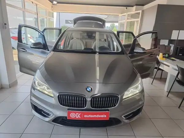 BMW 216 Active Tourer 2018 - 19990 EUR, 43600 km - AUTO.MOTO.pt - 43600km - foto 18 de 41