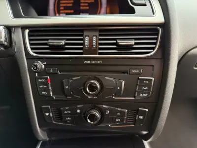 Audi A5 2010 - 17990 EUR, 157000 km - AUTO.MOTO.pt - 157000km - foto 15 de 20