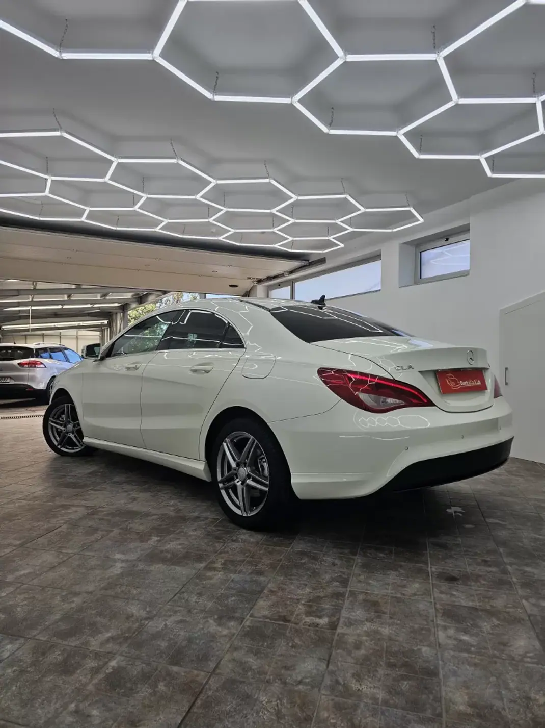 Mercedes-Benz CLA 180 2015 - 14000 EUR, 205367 km - 205367km - foto 32 de 51