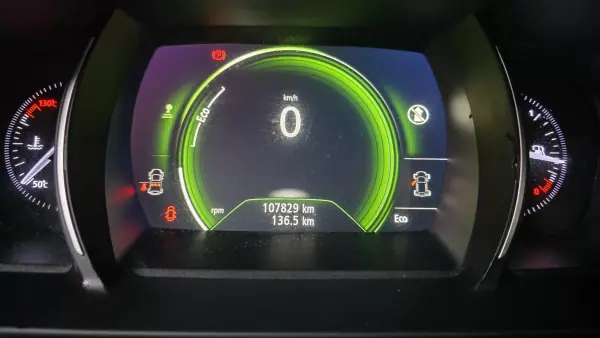 Renault Talisman 2016 - 14990 EUR, 107000 km - AUTO.MOTO.pt - 107000km - foto 14 de 43