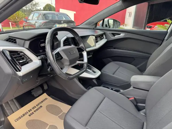 Audi Q4 e-tron 2021 - 29900 EUR, 98000 km - 98000km - foto 15 de 46