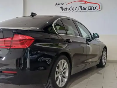 BMW 318 2017 - 21490 EUR, 121861 km - AUTO.MOTO.pt - 121861km - foto 4 de 17