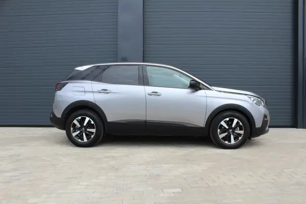 Peugeot 3008 2018 - 18000 EUR, 97000 km - AUTO.MOTO.pt - 97000km - foto 7 de 18