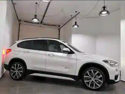 BMW X1 2016 - 18500 EUR, 160000 km - AUTO.MOTO.pt - 160000km - foto 4 de 11