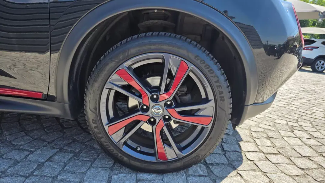 Nissan Juke 2015 - 12990 EUR, 142000 km - AUTO.MOTO.pt - 142000km - foto 12 de 30