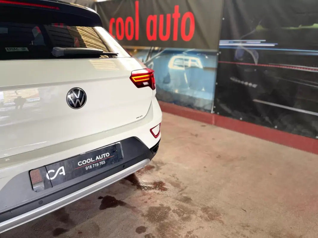 Volkswagen T-Roc 2023 - 21100 EUR, 51000 km - AUTO.MOTO.pt - 51000km - foto 20 de 49