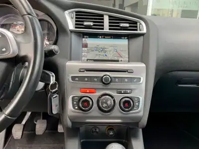 Citroën C4 2016 - 10900 EUR, 147000 km - AUTO.MOTO.pt - 147000km - foto 17 de 19