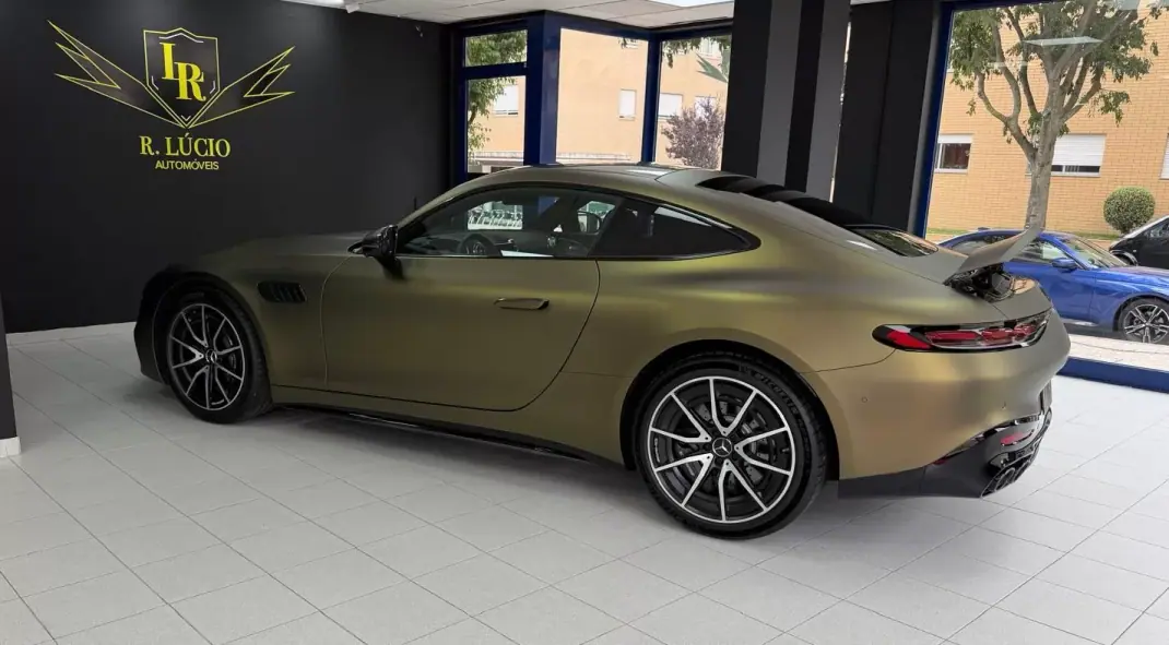 Mercedes-Benz AMG GT 2025 - 145000 EUR, 8890 km - 8890km - foto 19 de 40