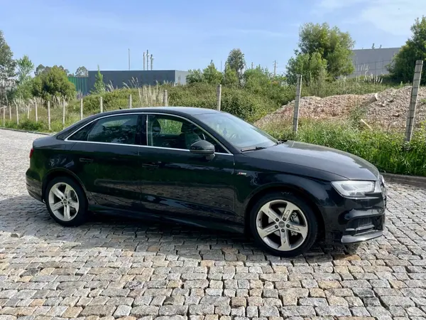 Audi A3 Limousine 2017 - 18490 EUR, 165000 km - AUTO.MOTO.pt - 165000km - foto 12 de 15
