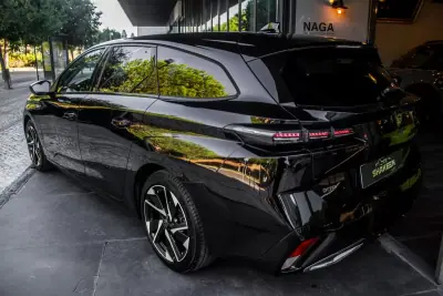 Peugeot 308 SW 2023 - 23790 EUR, 59725 km - AUTO.MOTO.pt - 59725km - foto 6 de 45