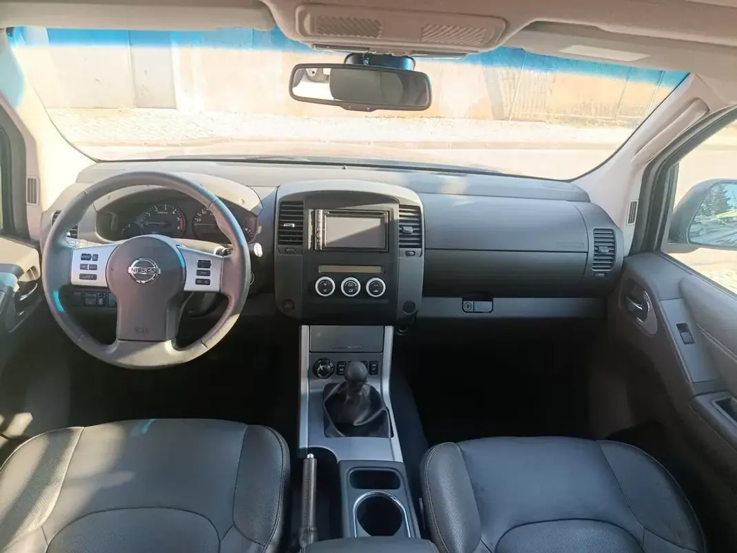 Nissan Navara 2012 - 18500 EUR, 161513 km - 161513km - foto 22 de 38