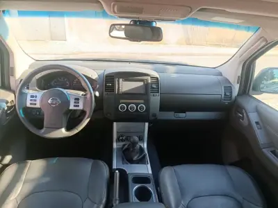 Nissan Navara 2012 - 18500 EUR, 161513 km - 161513km - foto 22 de 38