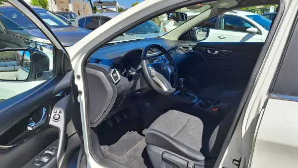 Nissan Qashqai 2014 - 12900 EUR, 133286 km - AUTO.MOTO.pt - 133286km - foto 2 de 28