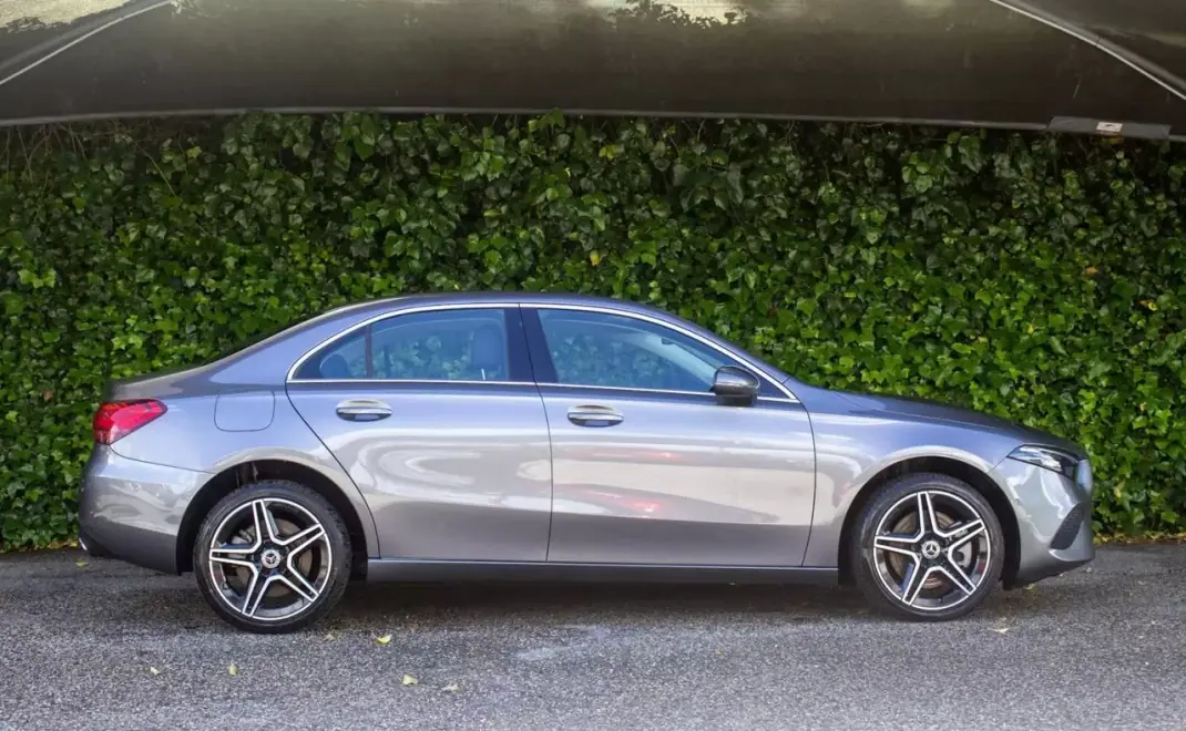 Mercedes-Benz A 250 Limousine 2023 - 31900 EUR, 33000 km - AUTO.MOTO.pt - 33000km - foto 6 de 14