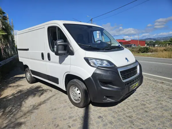Peugeot BOXER L1H1 2.2HDI / IVA / GARANTIA / NACIONAL 2017 - 11750 EUR, 170000 km - AUTO.MOTO.pt - 170000km - foto 3 de 9