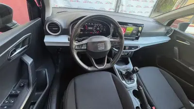 SEAT Arona 2023 - 14400 EUR, 59000 km - AUTO.MOTO.pt - 59000km - foto 9 de 12