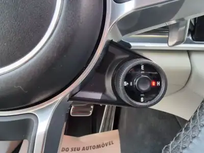 Porsche Panamera Sport Turismo 2018 - 84990 EUR, 147000 km - AUTO.MOTO.pt - 147000km - foto 39 de 50