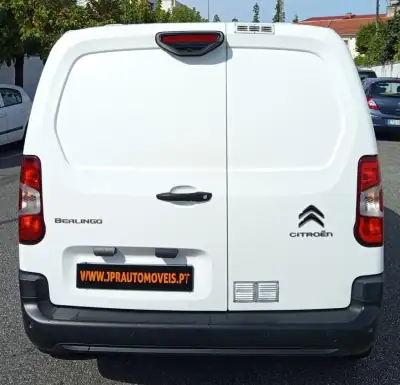 Citroën Berlingo 2020 - 12990 EUR, 127200 km - AUTO.MOTO.pt - 127200km - foto 8 de 19
